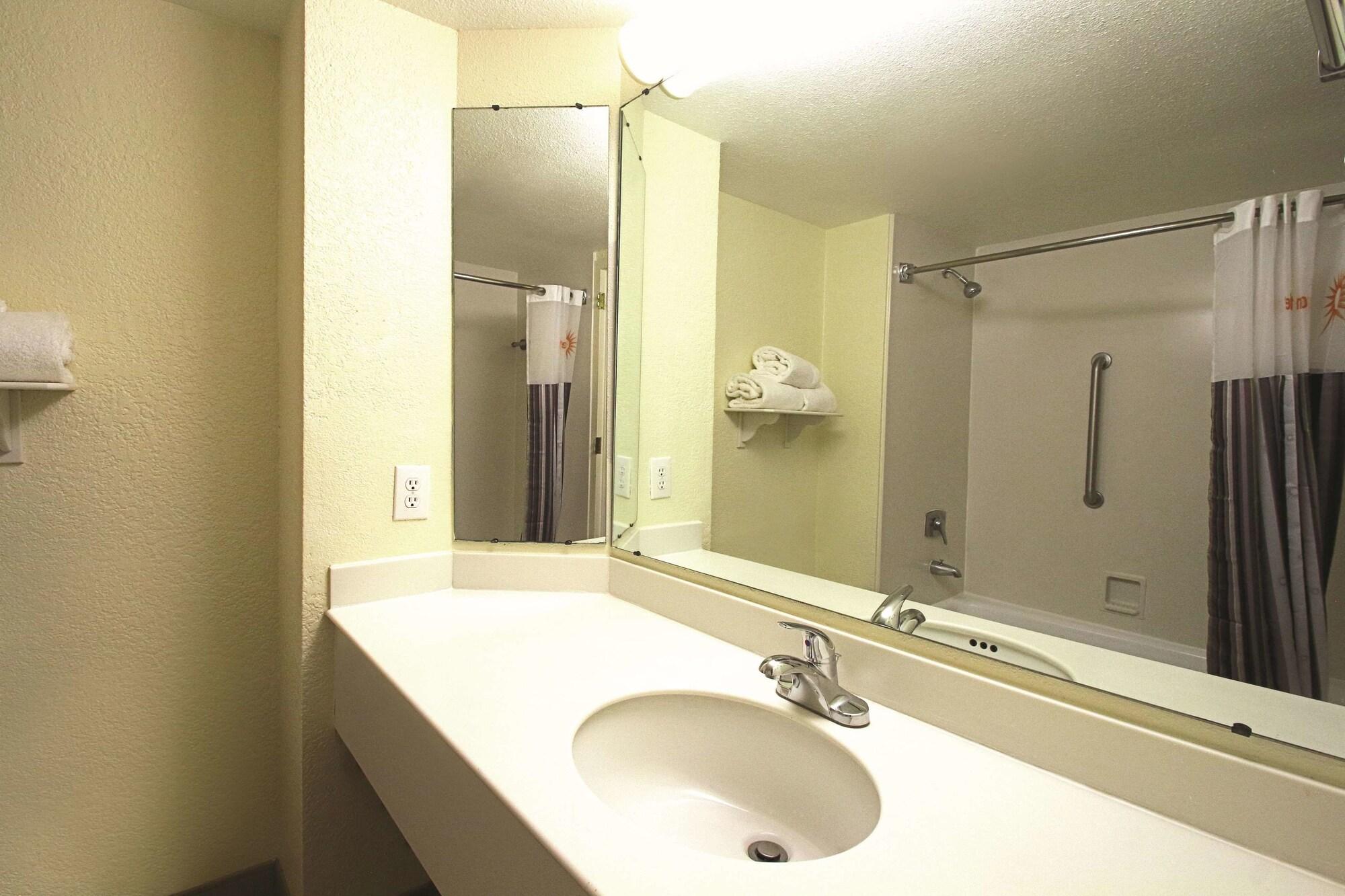 La Quinta By Wyndham Coral Springs University Dr Exterior photo